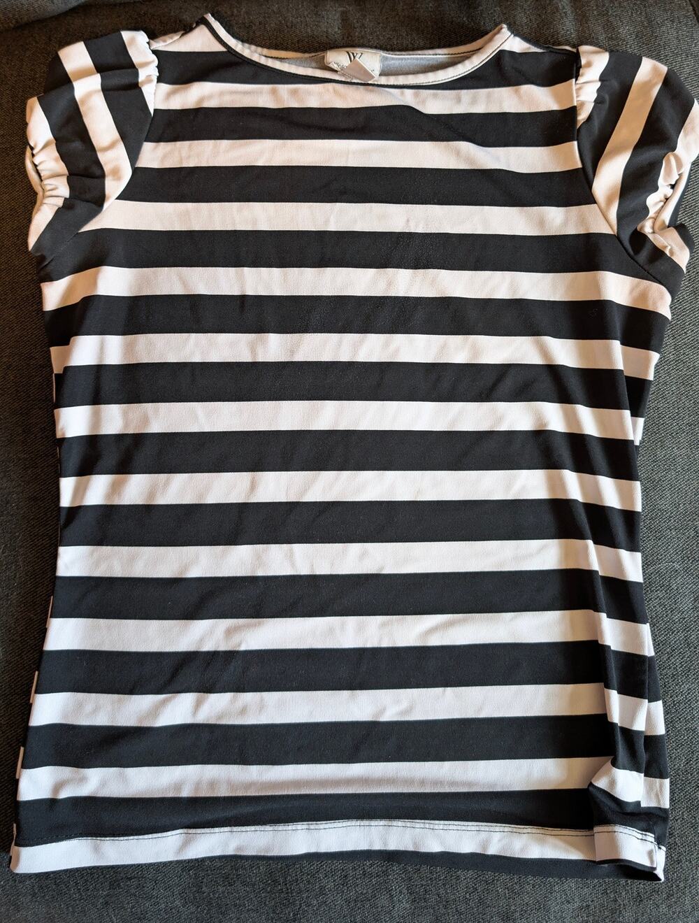 Worthington Black and White Striped Top Size Small